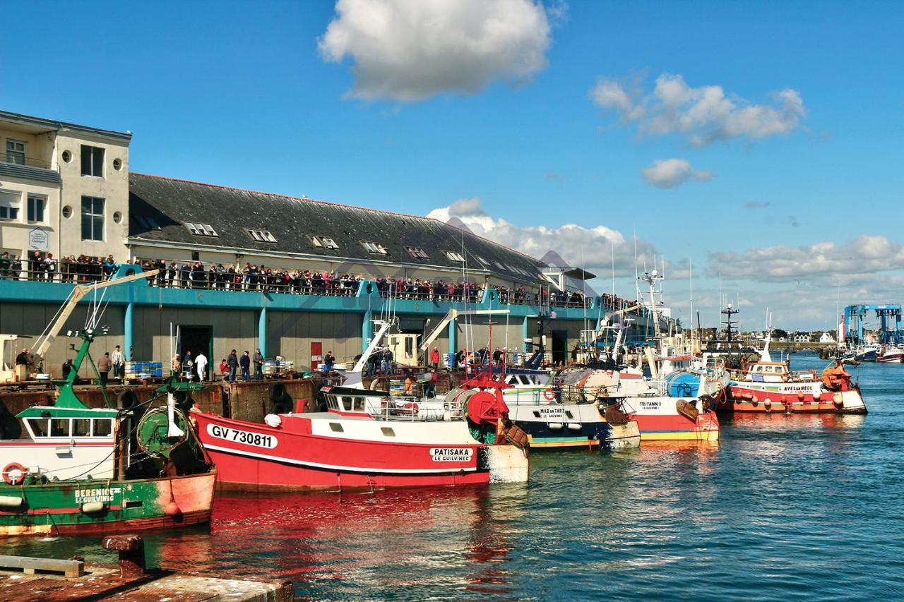 LocaLise - La Maison du pêcheur au Guilvinec - Chambres vue mer - A 20m de la mer située à la pointe de Men Meur - Tout à pied, plage, port, centre, commerces, marché - Wifi inclus - Linge de lit inclus - Jardin clos - En option , ménage et serviette Exterior foto