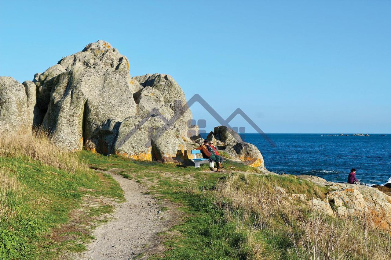 LocaLise - La Maison du pêcheur au Guilvinec - Chambres vue mer - A 20m de la mer située à la pointe de Men Meur - Tout à pied, plage, port, centre, commerces, marché - Wifi inclus - Linge de lit inclus - Jardin clos - En option , ménage et serviette Exterior foto